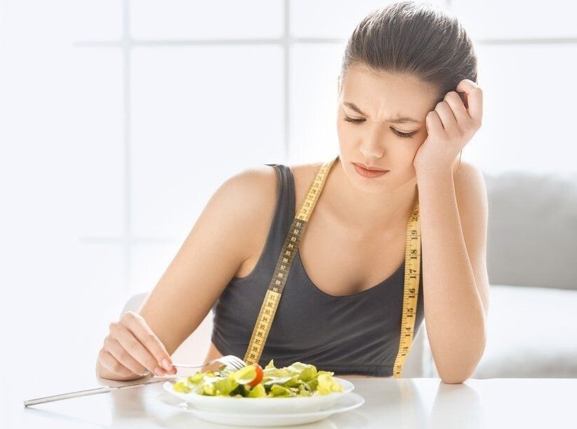 Помощь в снижении аппетита и уменьшении потребления калорий